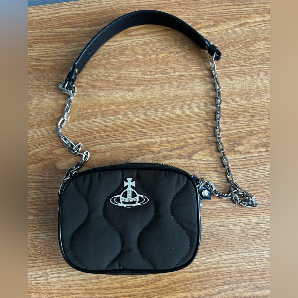 Vivienne Westwood Anna Quilted Camera Bag in Black